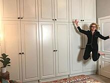 Белый дом Эвелины Хромченко, золотые хоромы Николая Баскова и зеркальный мир Яны Рудковской — рассматриваем звездные интерьеры