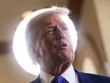 Трамп потребовал назвать аэропорт и вокзал в его честь