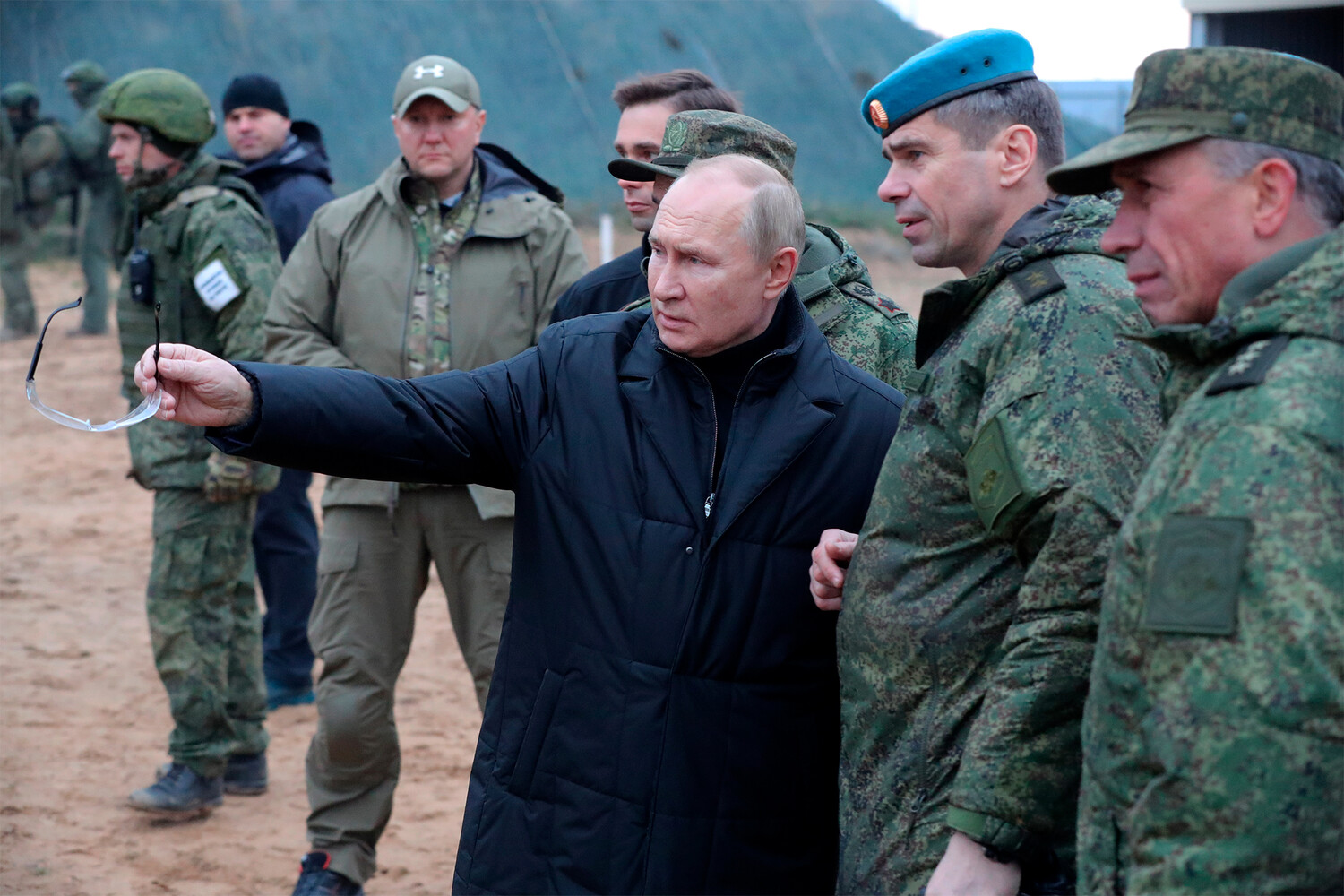 «РГ»: Путин посетил зону СВО