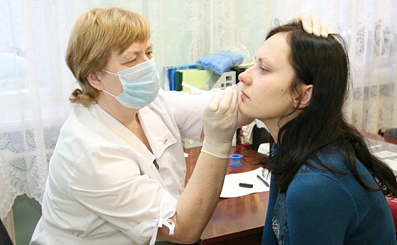 Главный вирус весны-2025 в Новосибирске назвали в Роспотребнадзоре