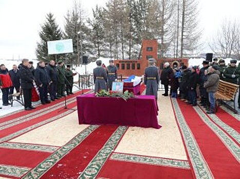 В Башкирии простились с 23-летним Иваном Изиметовым, погибшим при исполнении воинского долга