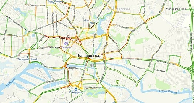 Калининград утром в четверг встал в семибалльных пробках