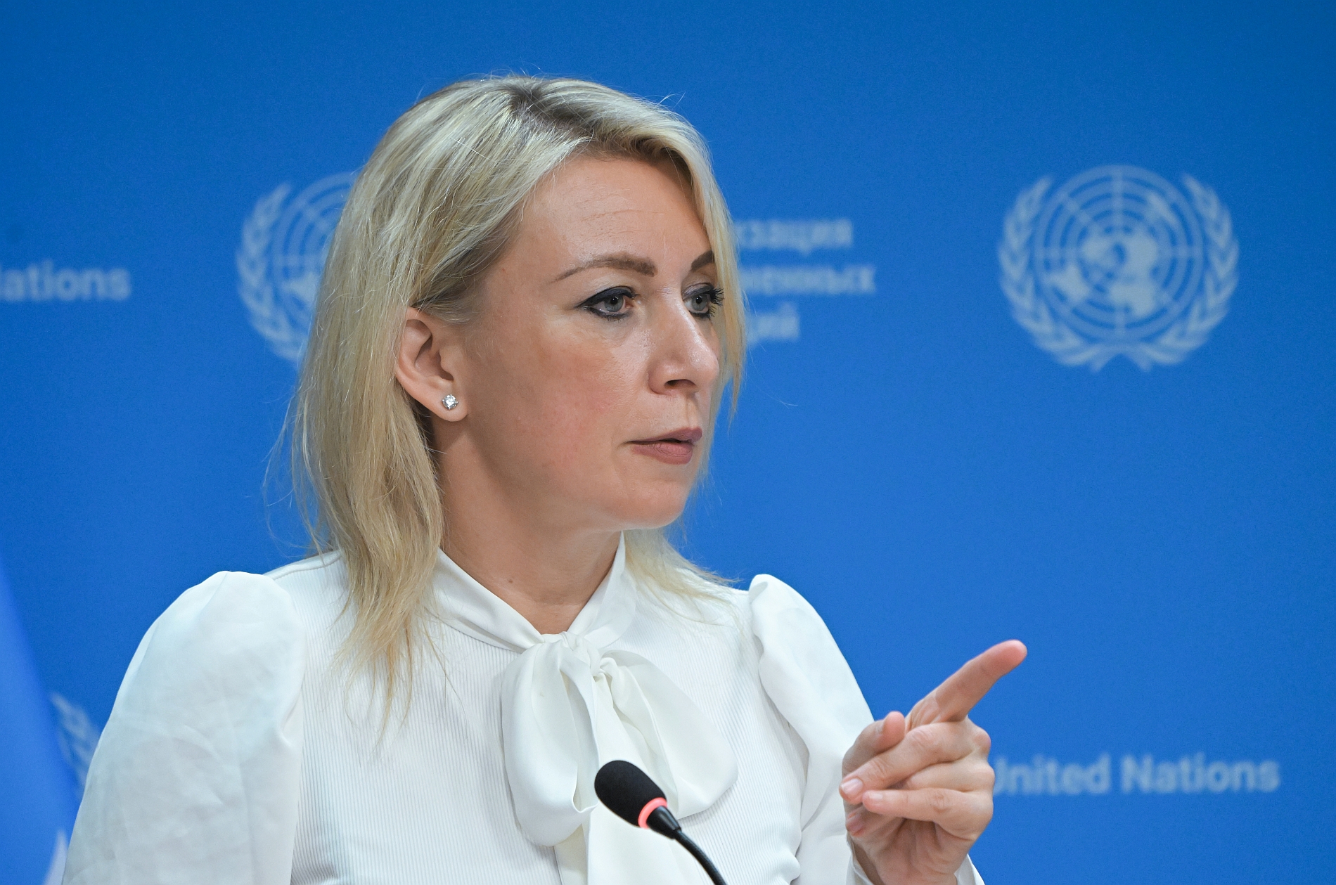 Zaxarova bəyan edir: Moldovada seçkilərdə müxalifətə təzyiqlər