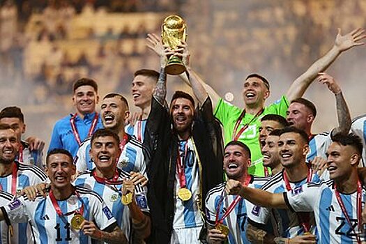 Сын Марадоны обратился к Месси после победы Аргентины на чемпионате мира