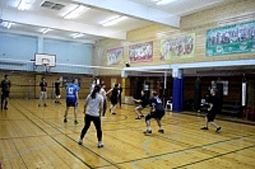 8 марта в Крюково прошел турнир по волейболу
