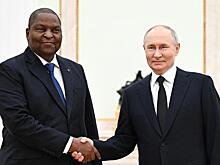 Путин начал встречу с президентом ЦАР