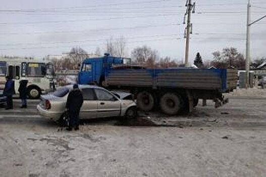 В Башкирии за сутки произошло два ДТП с большегрузами