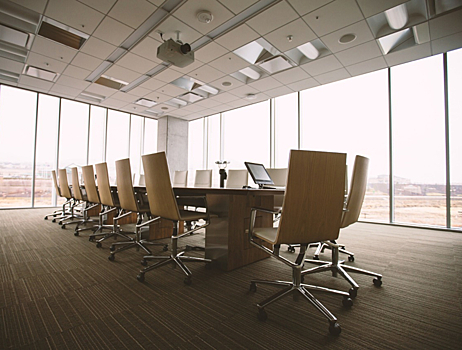 К середине года в Петербурге опустеют около трети офисов