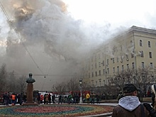 При тушении пожара в здании Минобороны в Москве пострадал пожарный