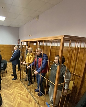 Суд продлил арест уральскому коммунальному королю Алексею Боброву