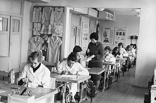Найдено объяснение нежеланию москвичей работать на фабриках в советские годы