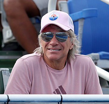 Джон Бон Джови анонсировал книгу «Bon Jovi: Forever»