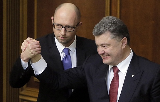 Более половины украинцев отказали Яценюку и Порошенко в поддержке