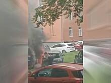 Спасённую из горящей машины в Ступине девочку оставил в автомобиле отец