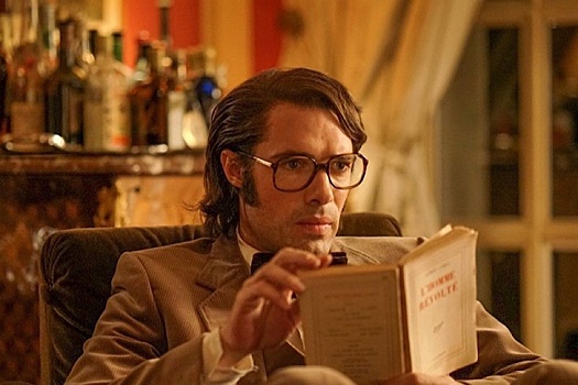 Николя Бедоса из фильма "Он и она" обвинили в насилии и домогательствах