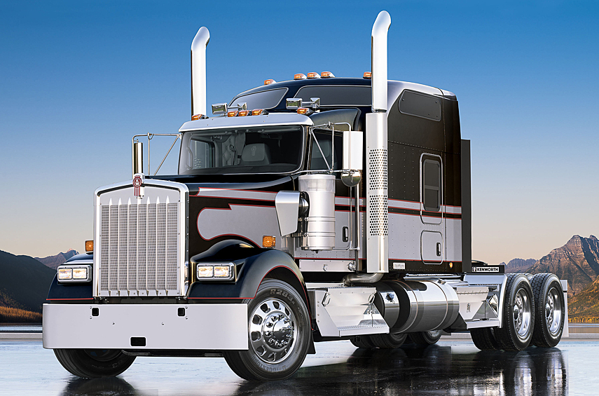 Kenworth W900L. Большинство марок из США держат в своей гамме два вида тягачей — с обтекаемыми кабинами-«мыльницами» и технику классического дизайна с разными олдскульными фишками вроде внешних корпусов воздушных фильтров и аэродинамикой кирпича. За рулем таких «true american trucks» должен сидеть суровый крепкий тип в темных очках, с живописной бородой и говорящий с неторопливым, тягучим южным акцентом