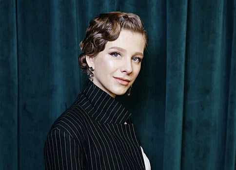 Елизавета Арзамасова вместе с сыном от Авербуха побывала на катке