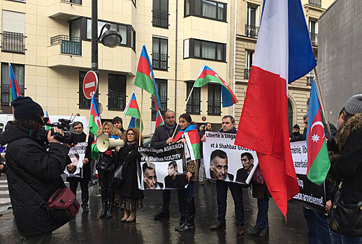 Азербайджанцы провели акцию протеста во Франции