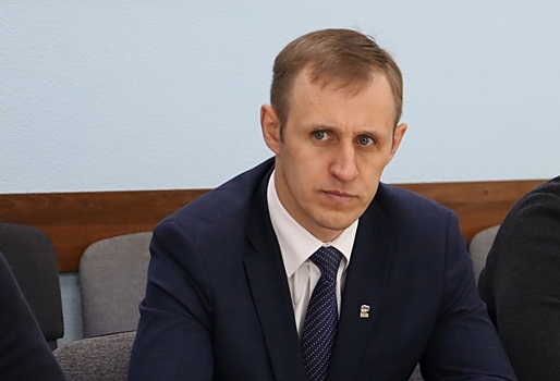 Директор Омского экспериментального завода Голованов займет место сдавшего мандат депутата Заксобрания ...