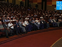 Рамазан Абдулатипов поздравил жителей Каспийска с 70-летием со дня образования города