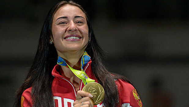 Олимпийская чемпионка Егорян заявила, что ей стыдно жить в России