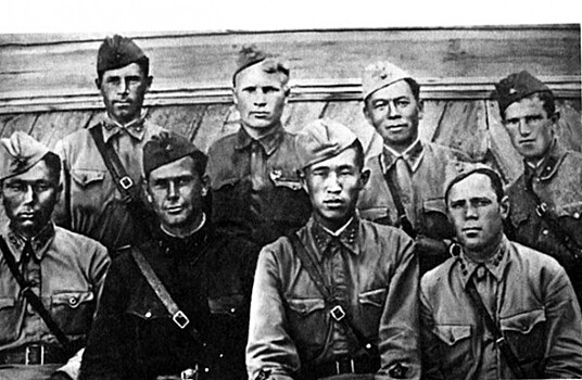 Какие этнические части Красной Армии создали первыми