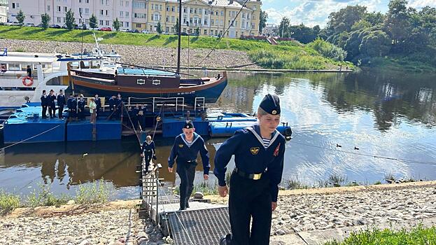 «Этот поход нам запомнится погодой!»: заключительный учебный рейс ДМЦ «Меридиан» завершился в Вологде