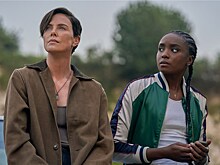 Сцена из боевика "Старая гвардия" с Шарлиз Терон появилась в сети