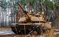 Российские военные эвакуировали с линии фронта первый танк Abrams