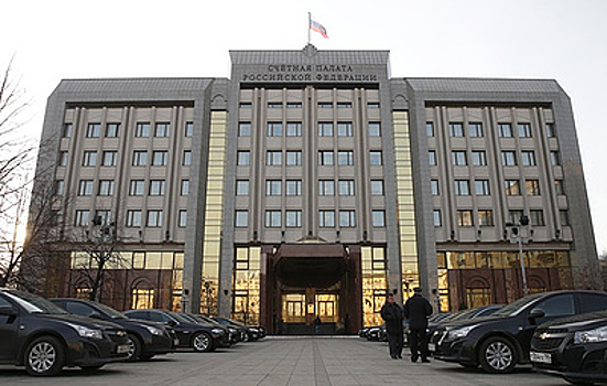 НПФ "Сафмар" и "Лукойл-гарант" потеряли на бумагах "Открытие холдинга" 10,5 млрд рублей