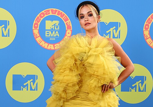 Рита Ора в тюле, а Алиша Киз в дубленке: звезды на виртуальной дорожке MTV EMA 