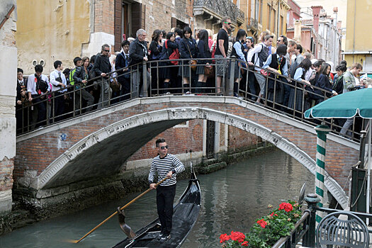 Венеция запустила систему по контролю за туристами