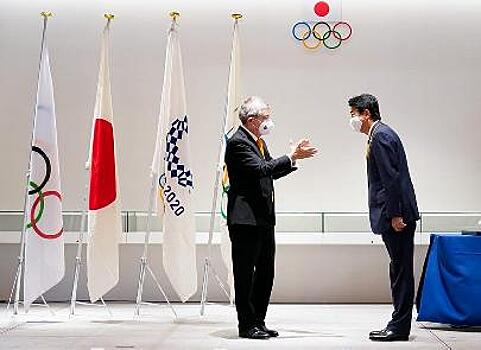 Синдзо Абэ получил награду за особые заслуги перед олимпийским движением