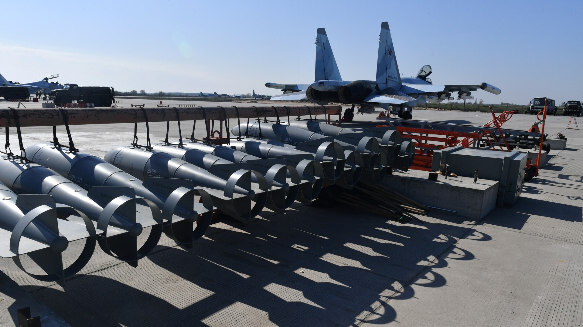 ВС РФ скинули полуторатонную бомбу на здание с морпехами ВСУ