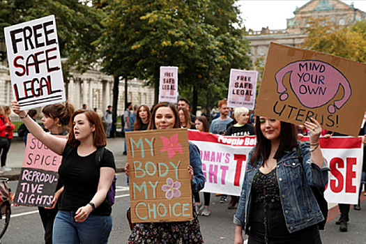 Аборты и гей-браки разрешили во всей Великобритании