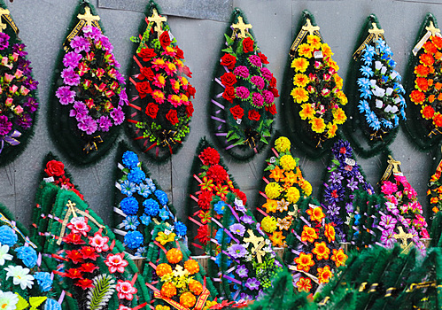 В России зафиксируют цены на ритуальные услуги