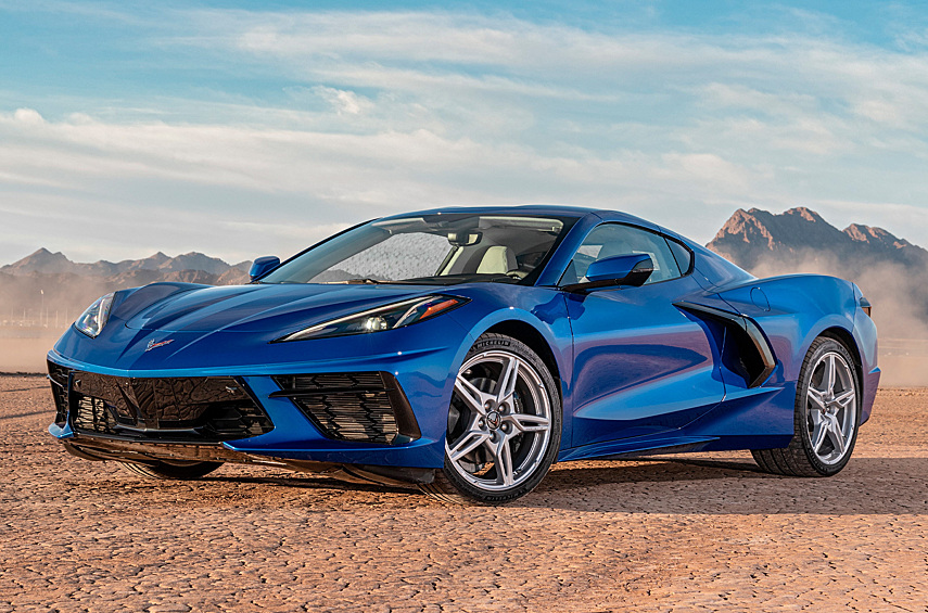 Chevrolet Corvette Stingray. Главный штатовский суперкар в нынешнем восьмом поколении радикально отличается от предков. Отныне он среднемоторный, но о косплее современных Ferrari говорить рано — пока что дружба с с турбонаддувом не состоялась. Базовый атмосферный V8 LT2 объемом 6,2 литра взрывает асфальт рекордной для начального Corvette отдачей в 497–502 л.с. и 637 Нм. Мощь, восьмиступенчатый «робот» с двумя сцеплениями и эффективная загрузка ведущей оси — залог ментального здоровья пилота и беспрецедентной динамики. Спринт до 97 км/ч (60 миль/ч) укладывается в 3 секунды. С трековым пакетом Z51 Performance Package — 2,9 секунды