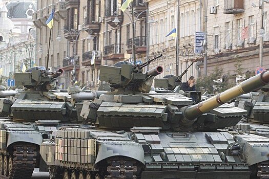На Украине в ходе репетиции парада сломался танк