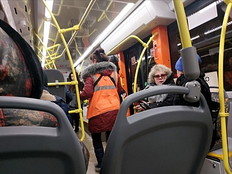 Трамвай из Свердловской области привел челябинцев в восторг