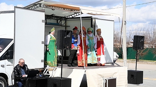 В районы Волгоградской области поступят новые передвижные автоклубы