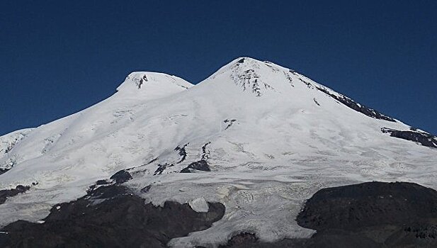 На Эльбрусе заблудились четверо альпинистов