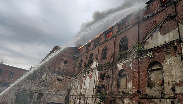В Таганроге произошел крупный пожар