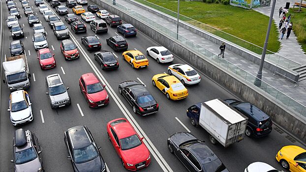 Автоэксперт рассказал, как избежать пробок в Москву после майских