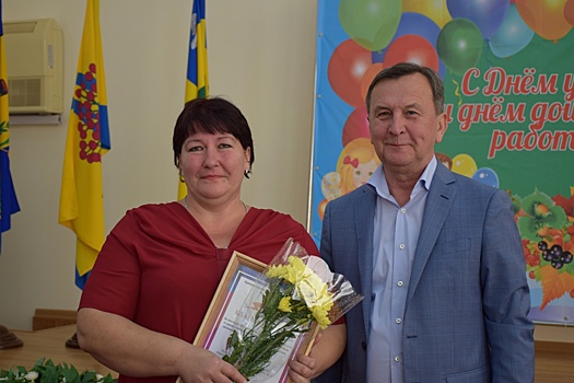 Работникам сферы образования Выселковского района вручили награды