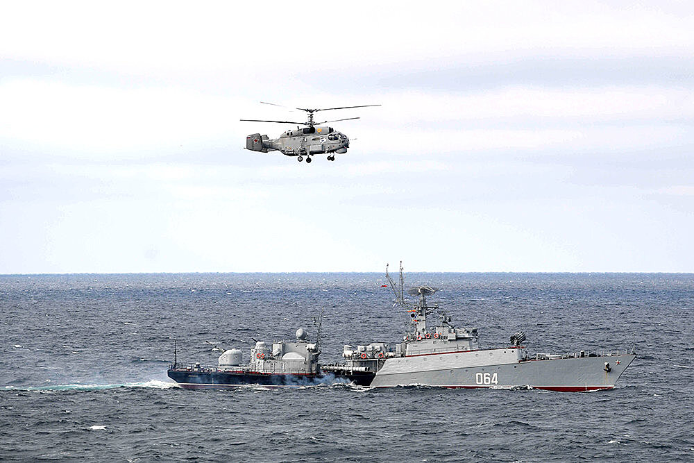 В Черное море на учения вышли более 20 боевых кораблей