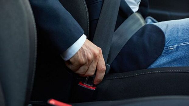 Ремни безопасности перестали втягиваться. Почему это происходит и что делать?