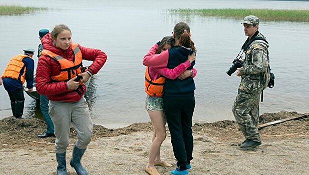 В результате ЧП на Сямозере погибли 13 детей