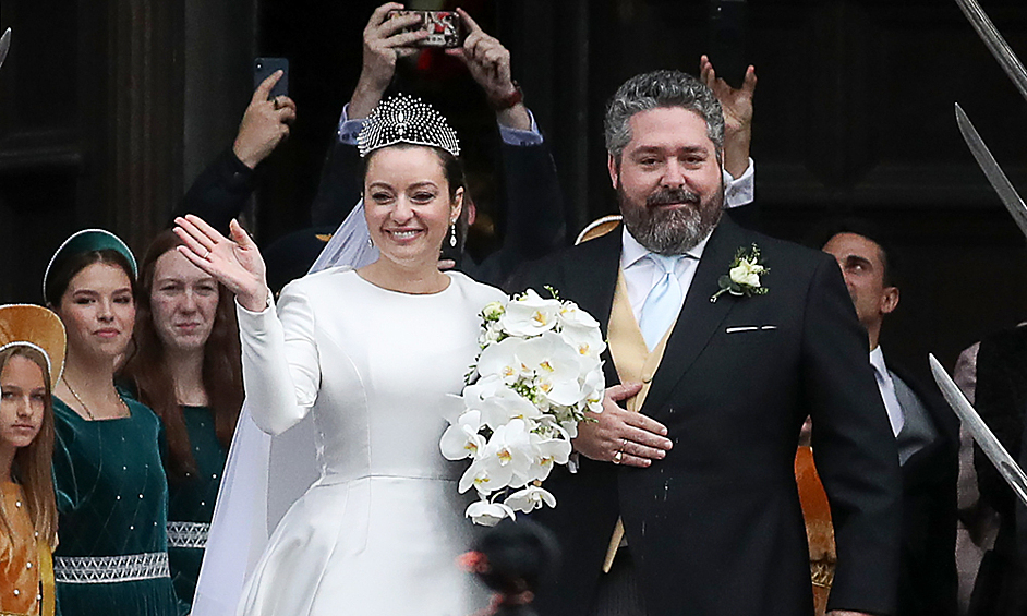 Бывший муж Пелагеи, хоккеист Телегин обручился с новой возлюбленной