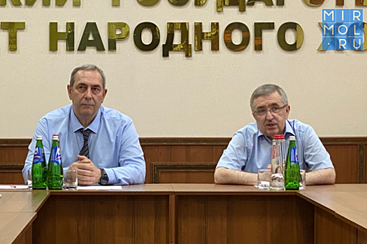 Депутат Госдумы Юрий Левицкий посетил Дагестанский государственный университет народного хозяйства