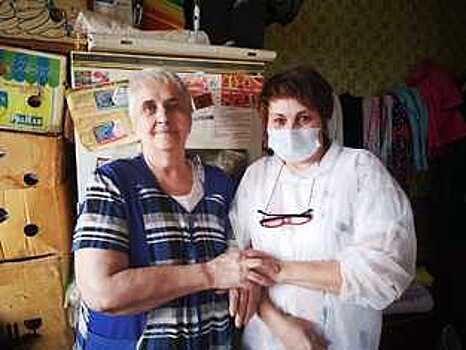 Волонтеры «Фабрики добрых дел» Антона Холодова бесплатно делают стрижки нуждающимся вологжанам